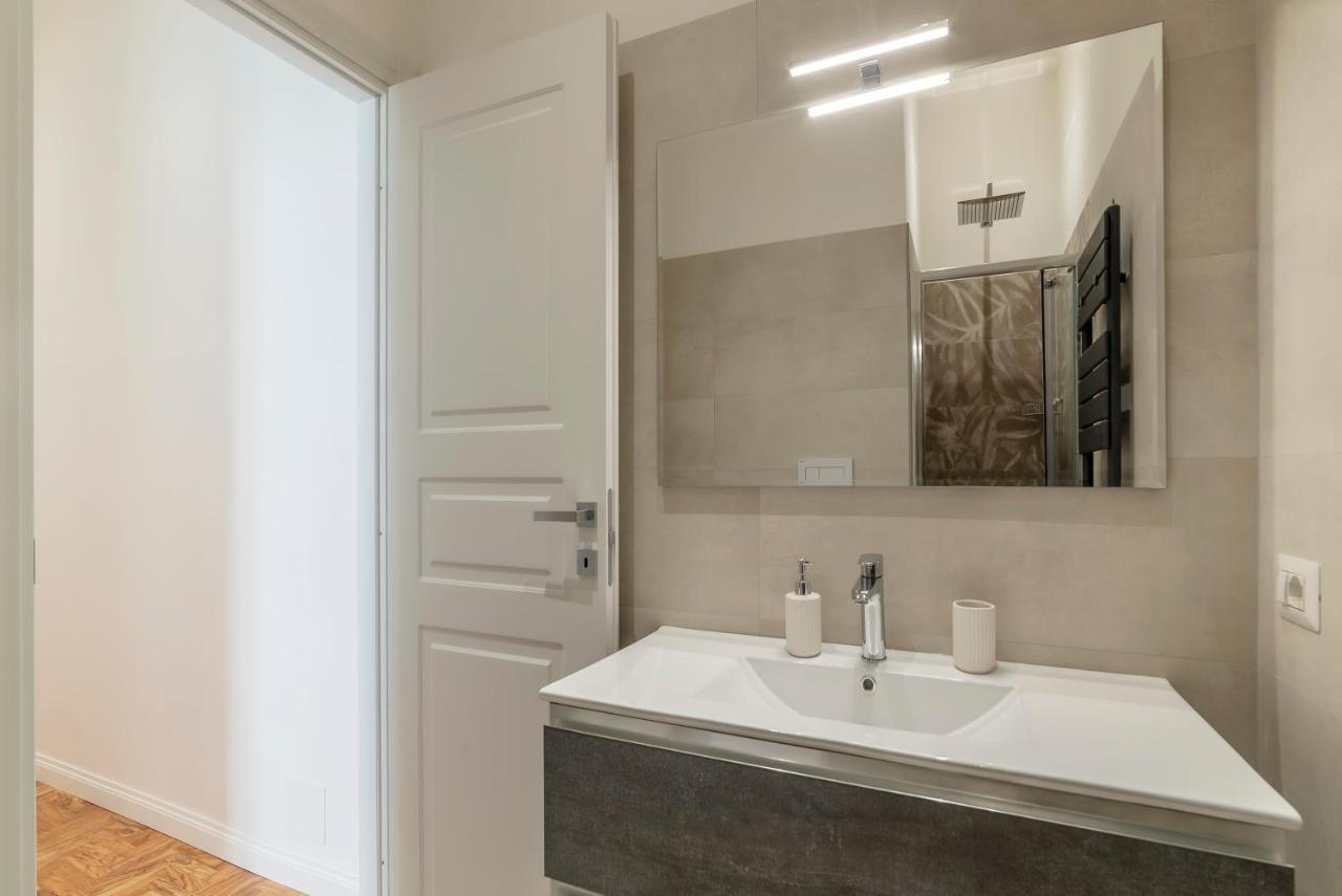 Rione Prati Elegant Apartment With Balcony Rome Luaran gambar
